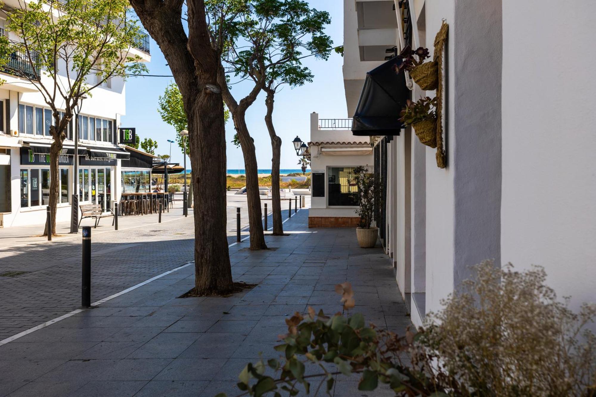 Hotel Oasis Centro Conil De La Frontera Exterior foto